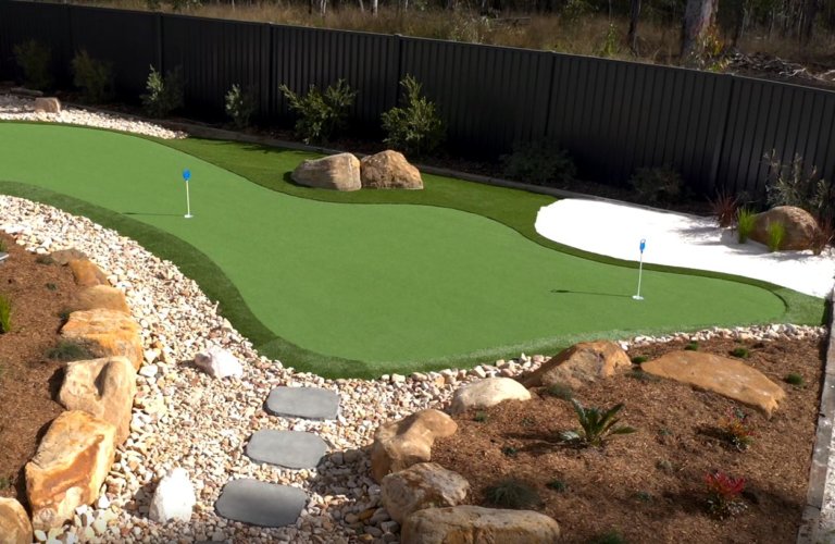 3_Hole_Putting_Green_Premium_Pools_and_Gardens Premium Pools