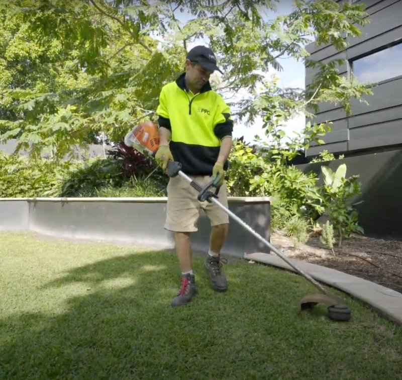 garden_maintenance_service Premium Pools & Gardens Experienced